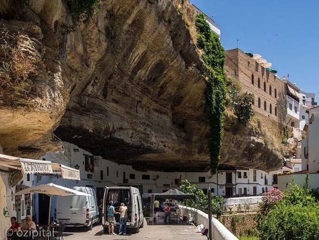 setenil-de-las-bodegas-Spanyolo.jpg