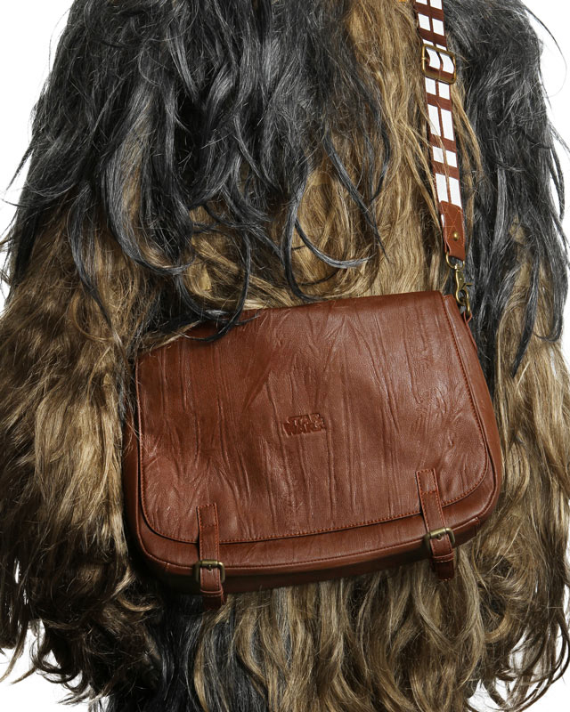 ef32_chewbacca_messenger_bag.jpg