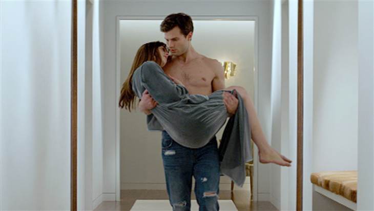 1d274906429135-x_tdy_fifty_shades_trailer_140724_blocks_desktop_large.jpg