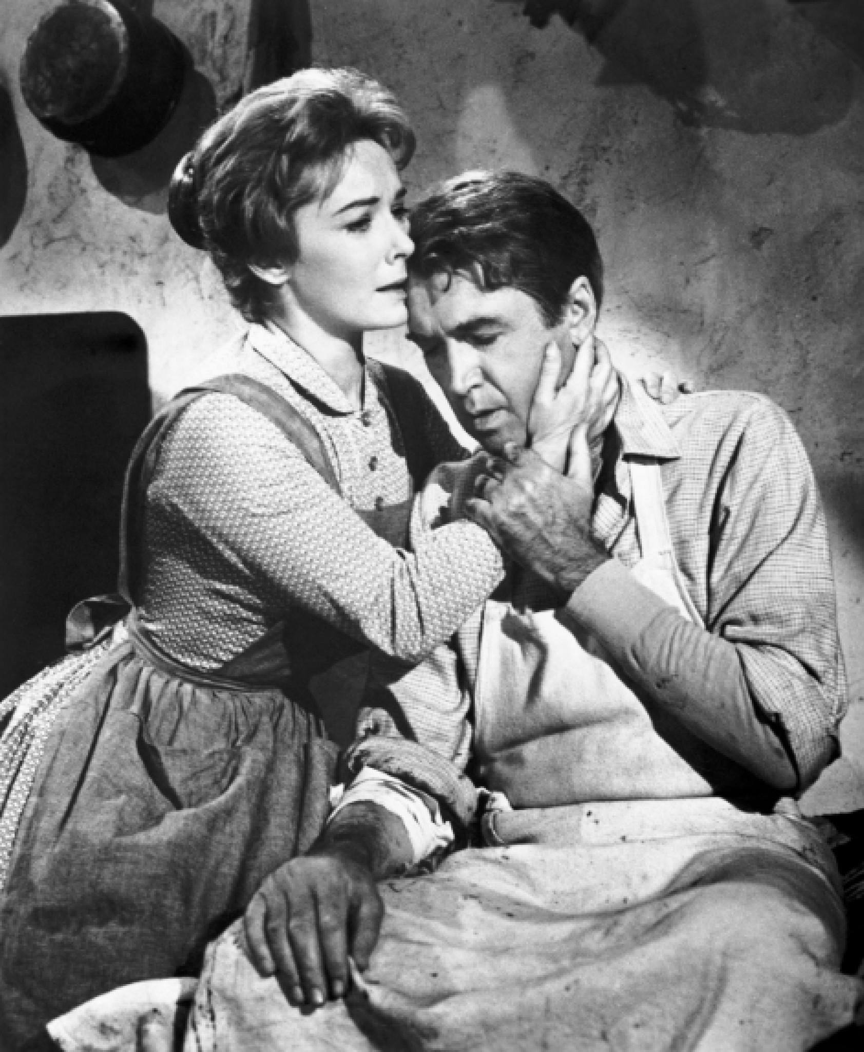 James-Stewart-Vera-Miles-LHOMME-QUI-TUA-LIBERTY-VALANCE.jpg