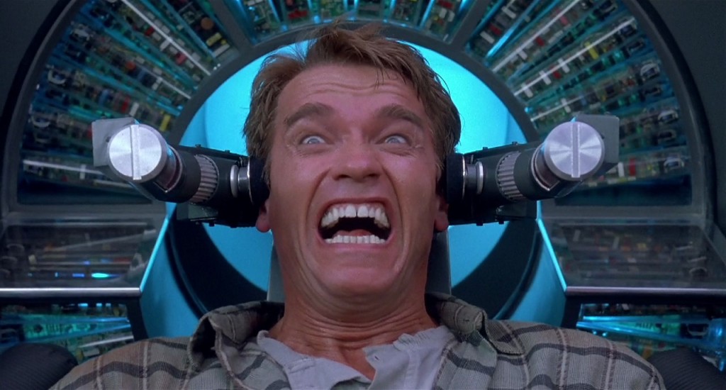 Total-Recall-1990-vs.-Total-Recall-2012-filmaria-3.jpg