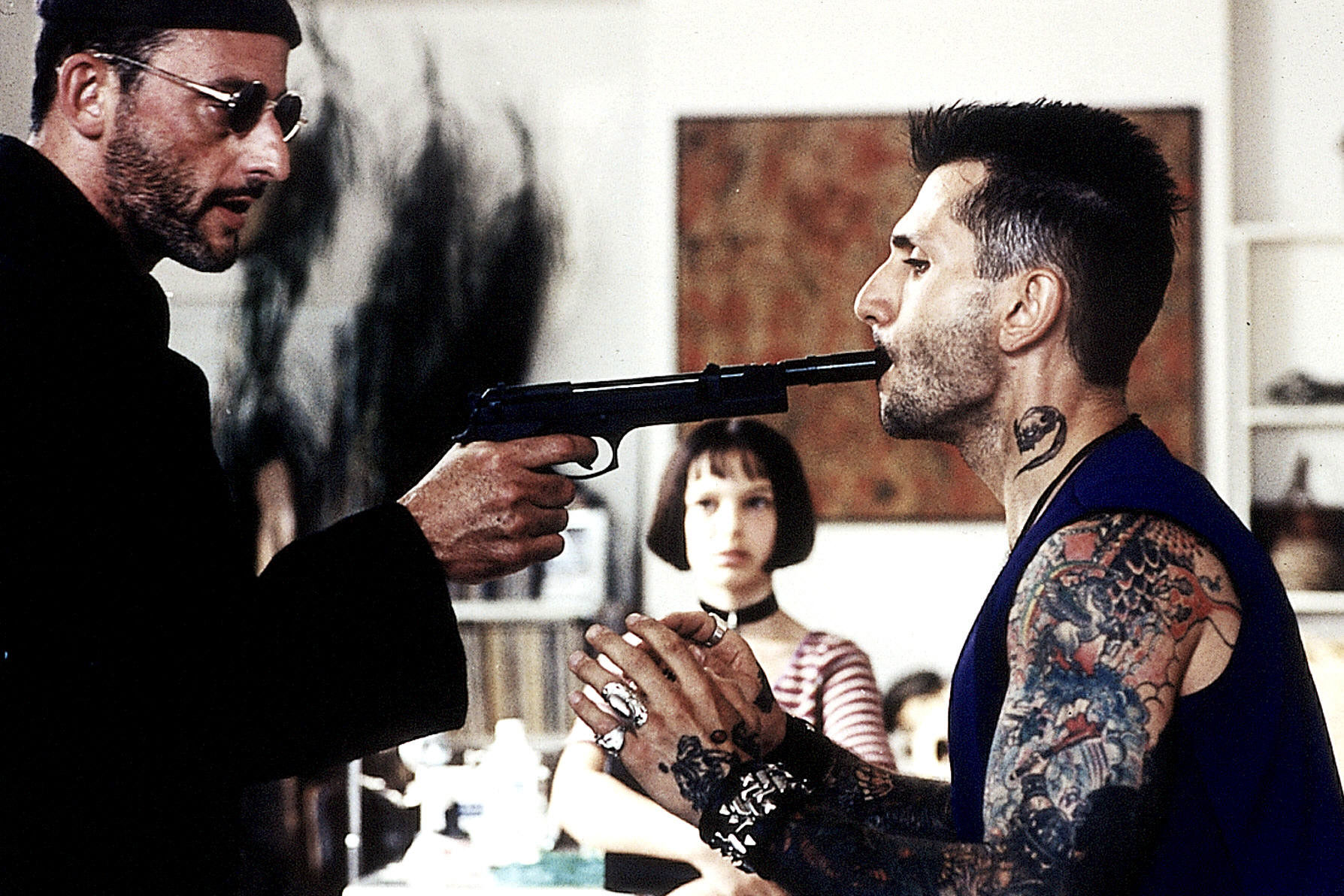 leon-movie-stills-leon-leon-the-professional-24525705-1788-1192.jpg