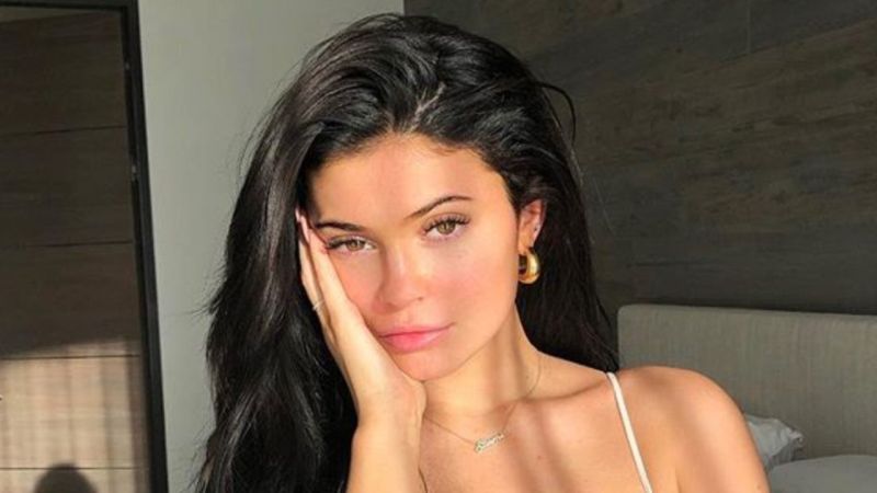 Jöhet a bőrápoló biznisz Kardashianéknál - Íme a Kylie Skin arcápolási termékei!