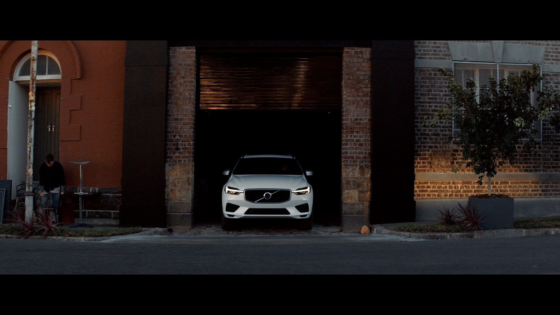 209068_still_from_new_volvo_xc60_brand_film_1.jpg