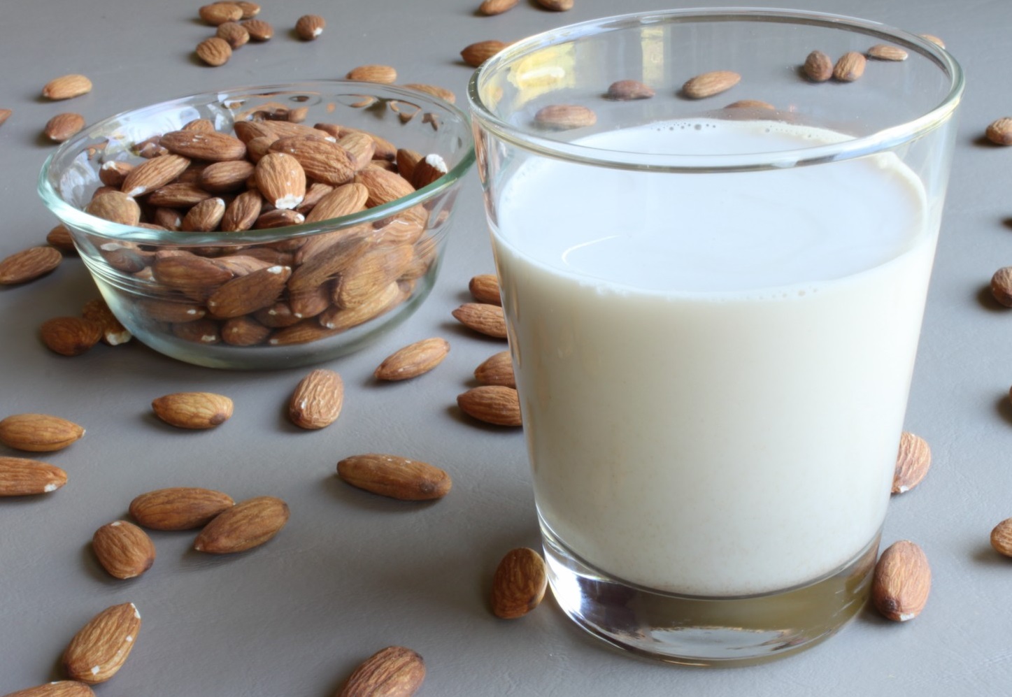 homemade-almond-milk11.jpg