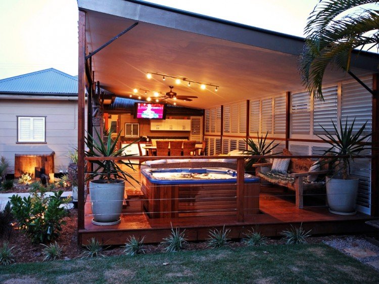 outdoor-television-man-cave-8