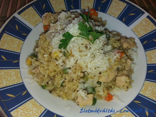 Csirkés zöldséges bulgur