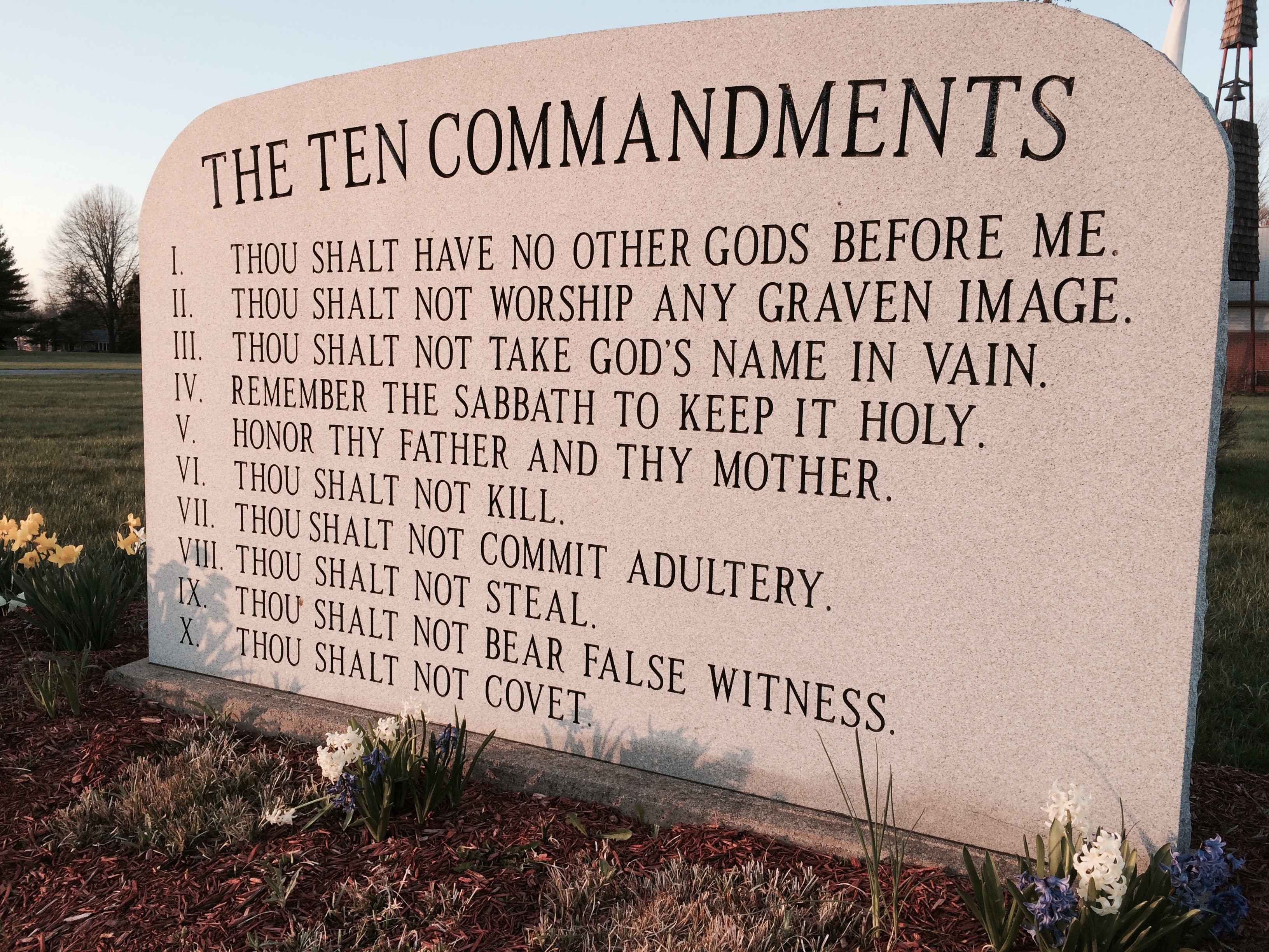 ten_commandments_ucg-org.jpg