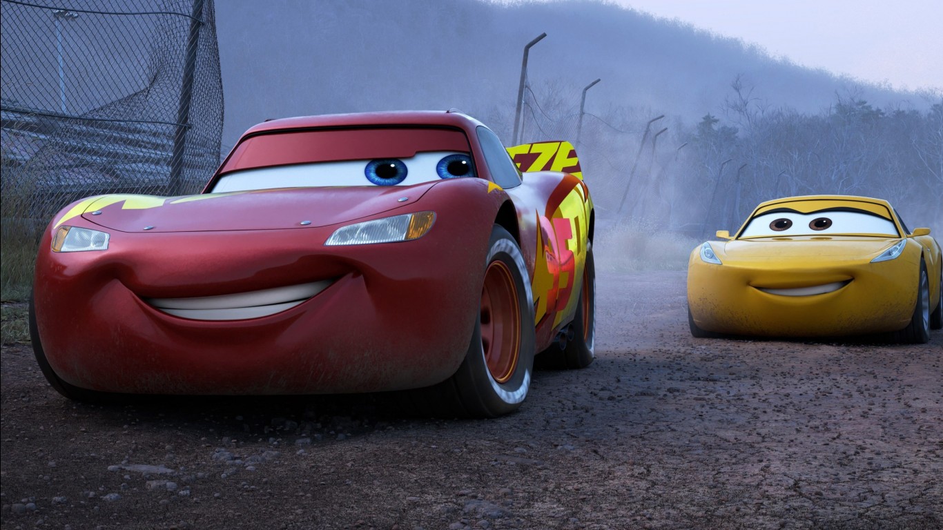 cars_3_lightning_mcqueen_cruz_ramirez_2-1366x768_1.jpg