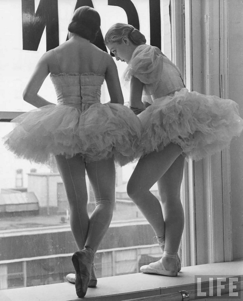 ballerinas.jpg