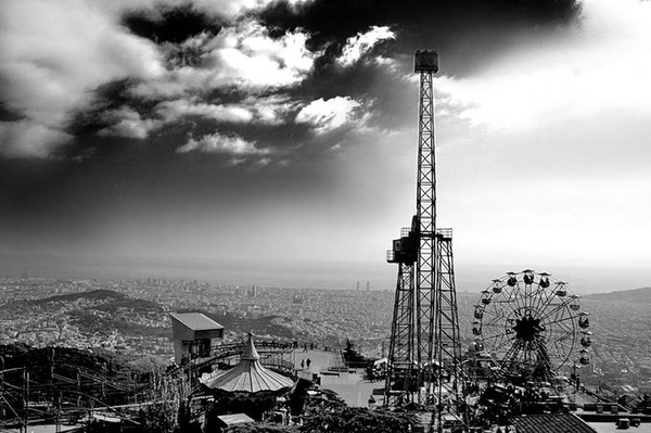 Tibidabo-en-blanco-y-negro.jpg