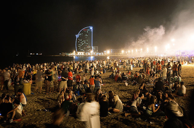 la verbena de San Juan en Barceloneta.jpg