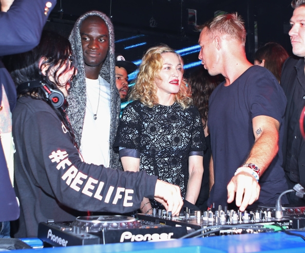 20140911-pictures-madonna-siplo-skrillex-space-ibiza-new-york-02.jpg