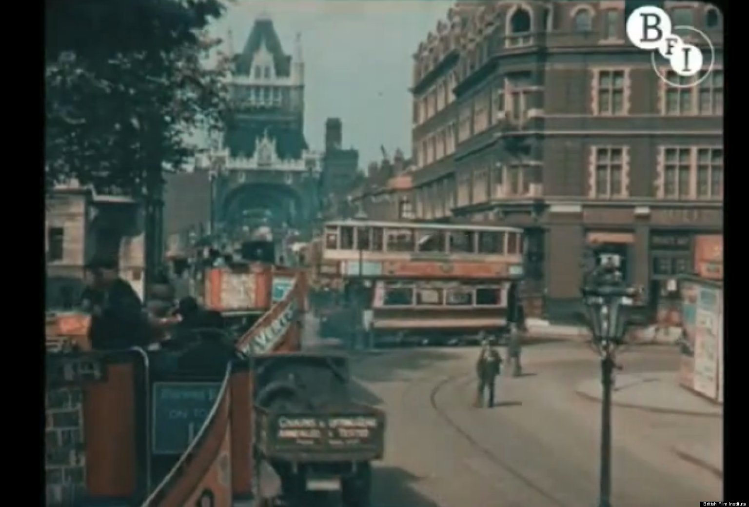 o-LONDON-IN-1927-VIDEO-facebook.jpg