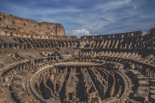 colosseum-526244_340.jpg