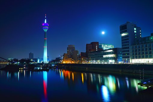 dusseldorf-2064284_340.jpg