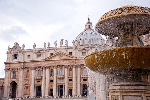 st-peters-basilica-2875093_340.jpg