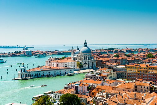 venice-1896151_340.jpg