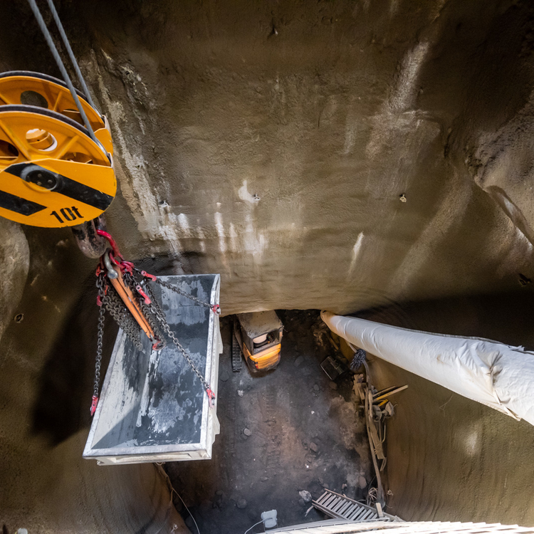 Közel 30 méteres mélységben épült új alagút az Erzsébet tér alatt - mi kellett hozzá?