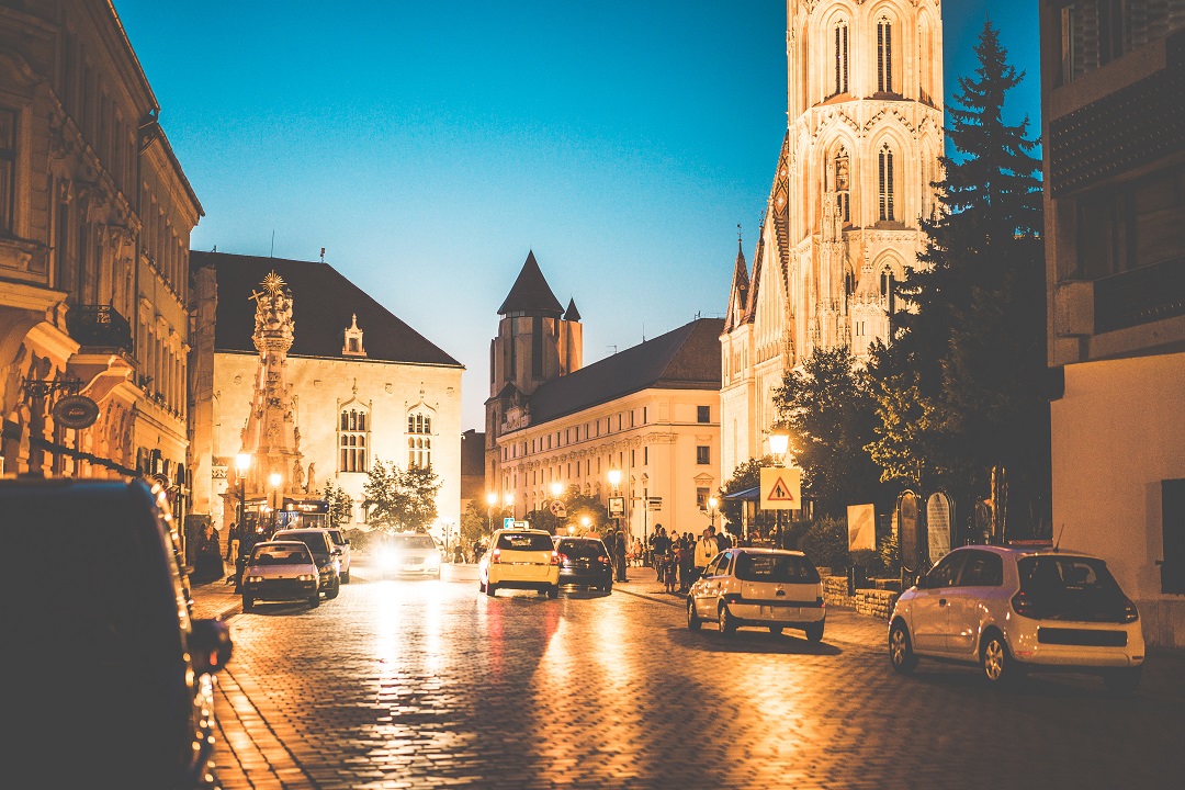 rush-streets-of-budapest-hungary-at-night-picjumbo-com.jpg