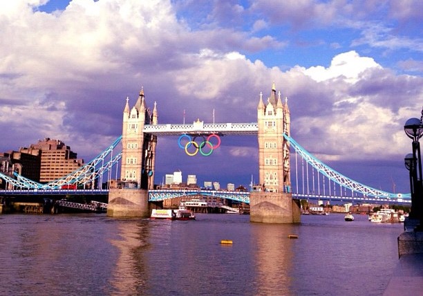 london-landscapes-brigde-olympics-2012_t20_bplnyr.jpg