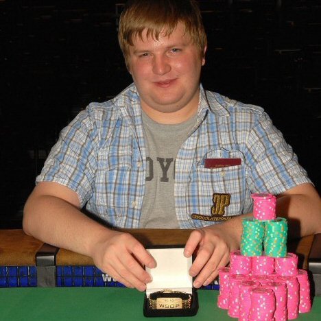 Gelencsér"iteopepe"Péter 2 to 7 Trple Draw Lowball póker világbajnok.