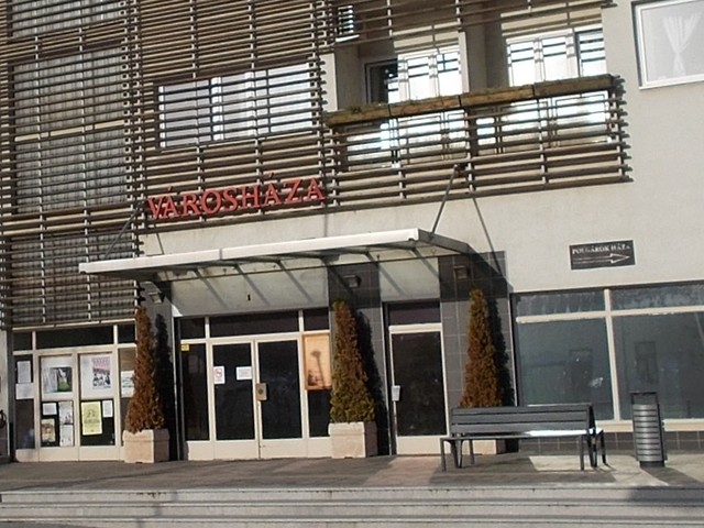 A DK két mondattal elintézné, hogy a polgármesterek ne élhessenek vissza a szabadságmegváltással
