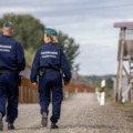 Magyarország menlevelet ad az embercsempészeknek – felhívás keringőre?