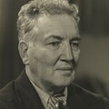 130 éve született ROBERT GRAVES