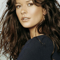 55 éves CATHERINE ZETA-JONES