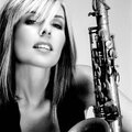 55 éves CANDY DULFER