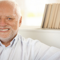 A világ legjobb okostelefonja, hazai hírességek otthonukban és színezett képek a 20. század elejéről