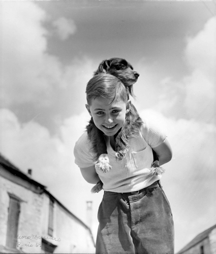 Évtizedek után kerültek elő egy magyar fotográfus elveszettnek hitt fényképei