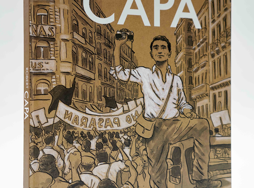 Képregény Robert Capa kalandos életéről (A Mai Manó Könyvesbolt ajánlója)