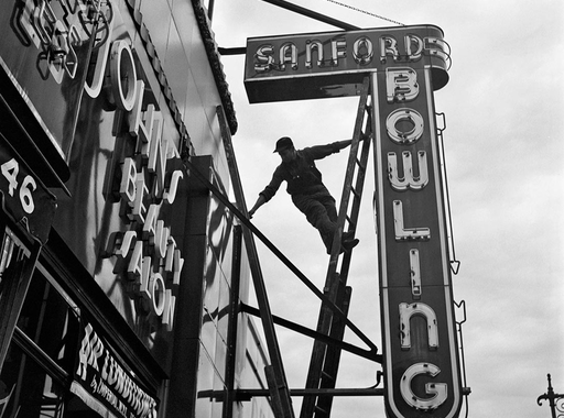 Tárlatvezetés: Vivian Maier Chicagóban és New Yorkban készült fotói szociológus szemmel (2017. december 4.)