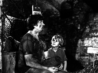 Inkey Alice standfotói az Égigérő fű című film forgatásáról (1979)
