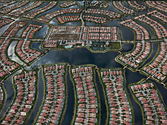 Edward Burtynsky lenyűgöző légifelvételei a víz formálta tájról