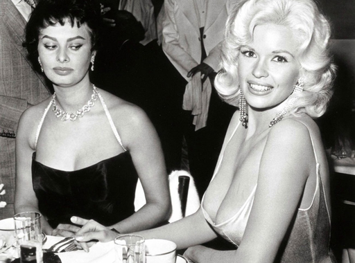 Sophia Loren és Jayne Mansfield közös fotójának története (1957)