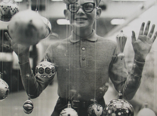 Richard Avedon: Christmas Boy, 1965