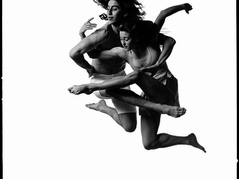 Breaking Bounds - Válogatás Lois Greenfield lenyűgöző táncfotóiból