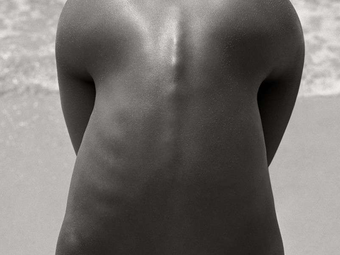 A HÉT FOTÓSA - Válogatás Herb Ritts ritkán látott aktfelvételeiből