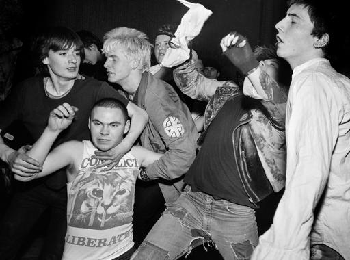 A salgótarjáni E.T., angol punkok a 80-as évekből és egy sztárfotós képei a magyar színésznőről
