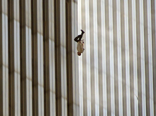 Kép-kockák #23 - Richard Drew: A zuhanó ember (9/11) – Egy megrázó fotó története