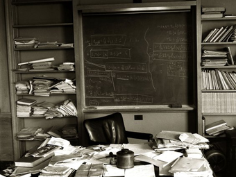 A LIFE Magazin fotósának publikálatlan képei Albert Einstein temetéséről