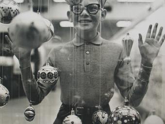 Richard Avedon: Christmas Boy, 1965