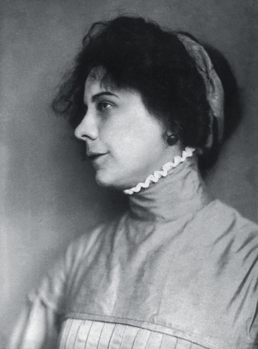 A kísérletezéstől az önmegvalósításig – Magyar női fotográfusok a századfordulón (E. Csorba Csilla írása)