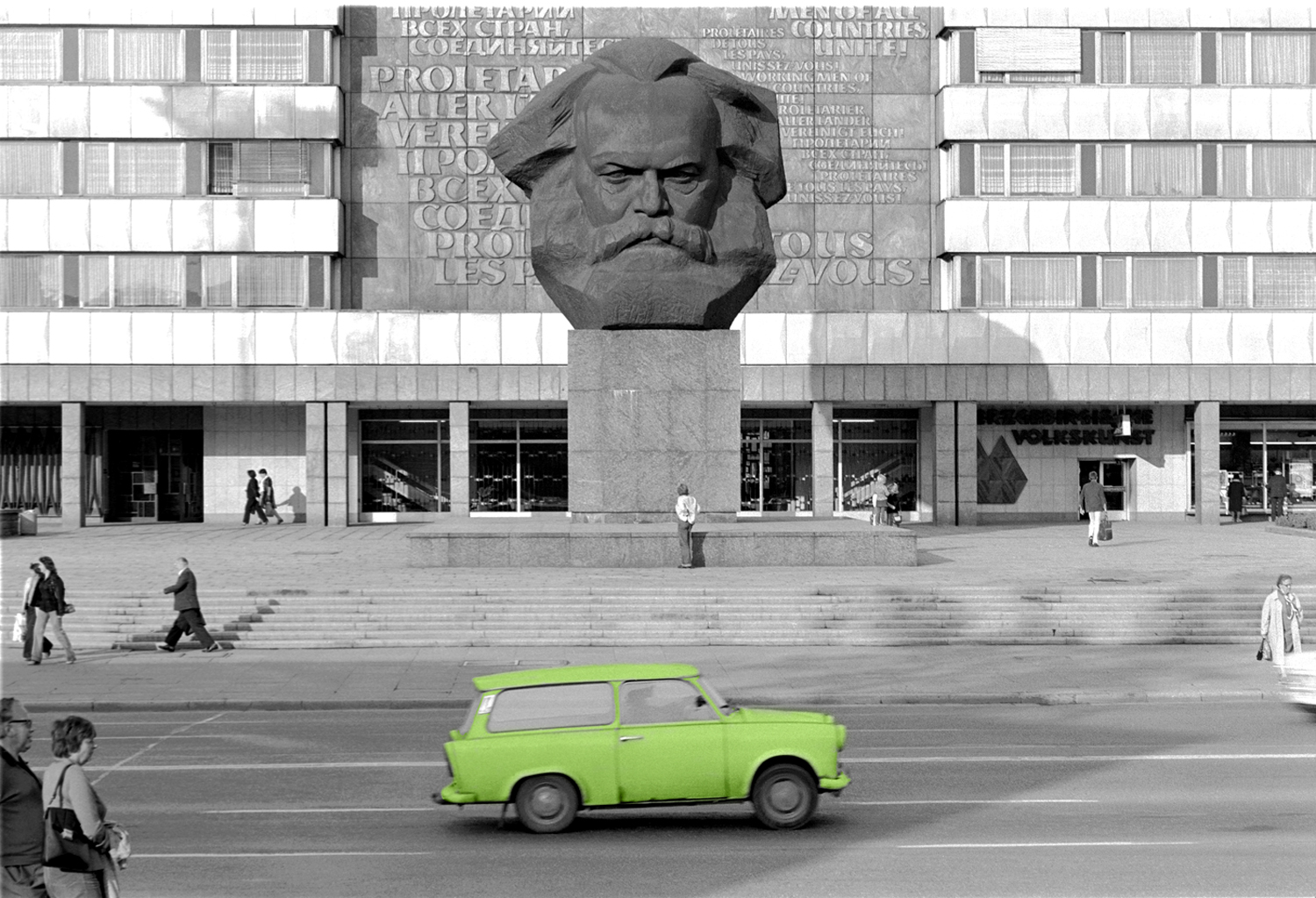Fotó: Tímár Péter: Karl-Marx-Stadt, NDK, 1980, Részlet az Életképek című sorozatból © Tímár Péter