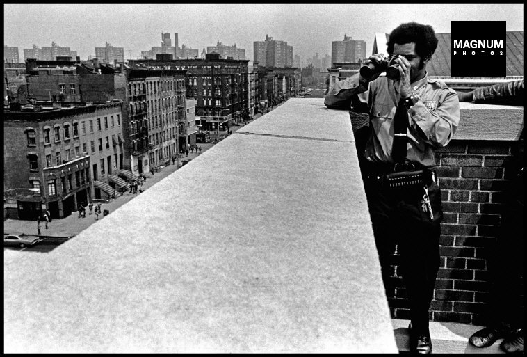 Fotó: Leonard Freed: Részlet a Police Work című sorozatból, New York City. 1972 © Leonard Freed/Magnum Photos