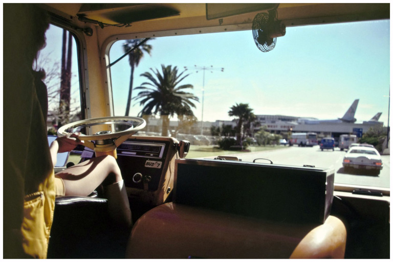 Fotó: Joel Meyerowitz: Los Angeles Airport, California, 1976 © Joel Meyerowitz