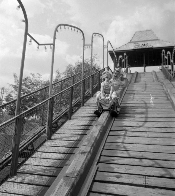 Fotó: Kotnyek Antal: Budapest, vidámpark, Ródli, 1962© Kotnyek Antal/Fortepan.hu